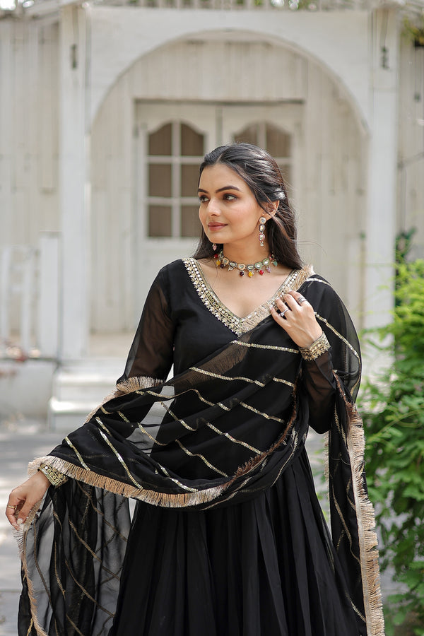 💃🏼 Black Faux Blooming Gown with Dupatta With Attractive Embroidered Sequins work with Lace Border. 👗